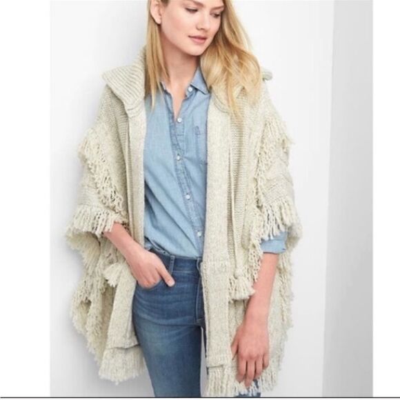 GAP Sweater Tassle Fringe Poncho In Stone One Size
Beige Cream Oatmeal Color - Picture 1 of 8